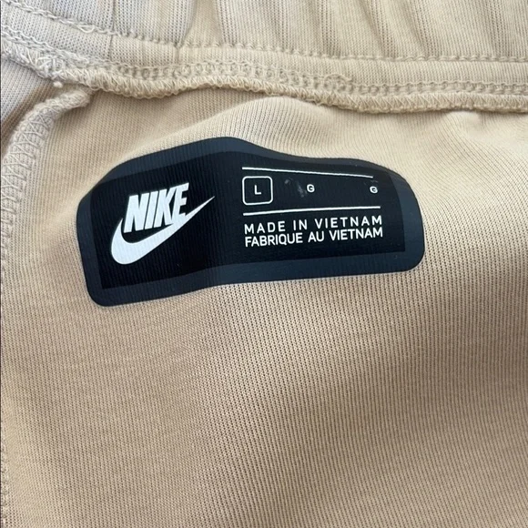 Nike Tan Athletic Shorts with Elastic Waistband - Picture 3 of 8